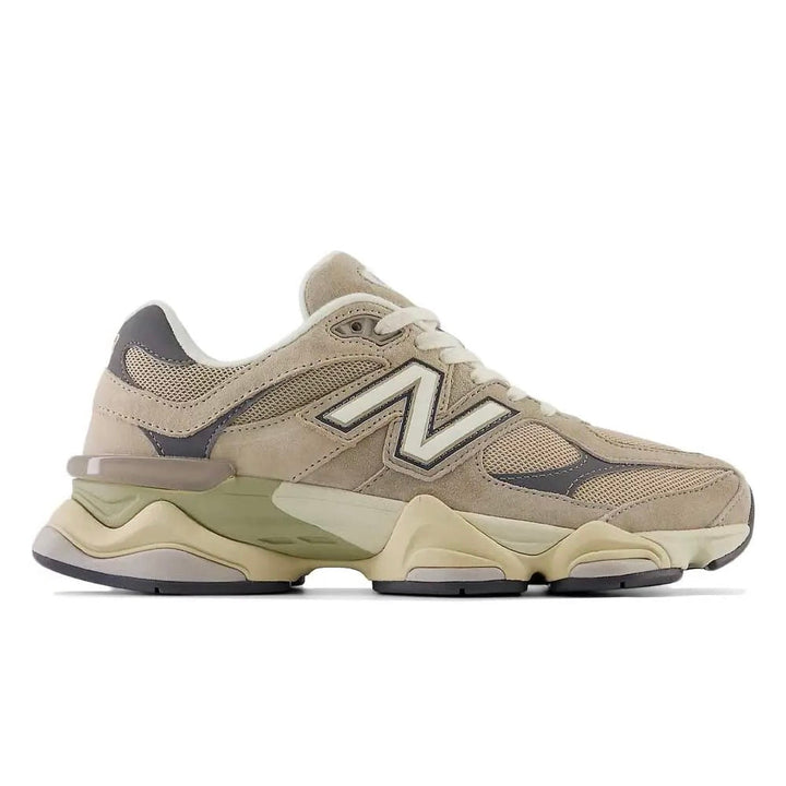 NB 9060 Driftwood Castlerock